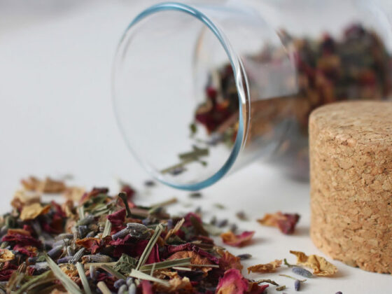 illustration bocal parfumé fait maison